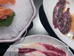-山川小町·极番烧肉(新地假日广场店)