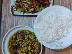 -老乡鸡(上海白玉兰广场店)