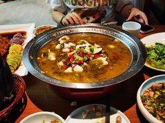 -有红鸡毛店·川菜(建设路店)