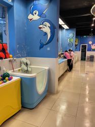 -欢乐悠游婴儿游泳(金碧花园店)