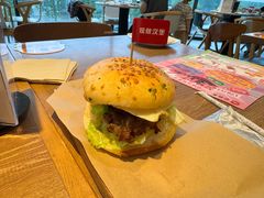 -必胜客(巴沟店)