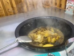 -屯老二农家铁锅炖·行业领军者(梅江店)