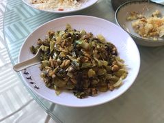 酸菜炒蚬肉-佳佳美·囍悦水乡