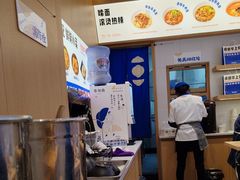-李与白包子铺(桐梓林店)
