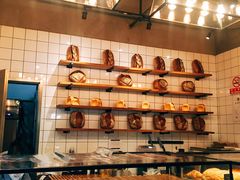 面包甜点陈列柜-81BAKERY(大学路店)