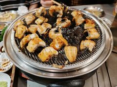-围炉肉舍•炭烤活鳗•丹东海鲜烤肉(步行街店)