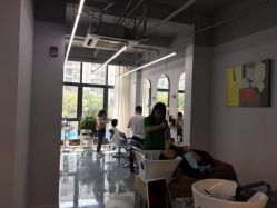 -茶发Salon·烫发染发理发