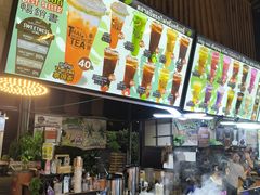 -席娜卡琳火车铁道夜市