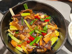 杏鲍菇炒牛肉-云海肴·汽锅鸡·云南菜(高德置地店)
