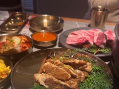 -草家酱蟹炭火烤肉店(珲春南路一店)