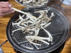 -大眼强五杯鹅·桑拿鸡煲