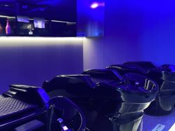 -TOP HAIR SALON