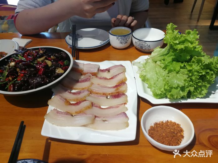呆呆妈妈菜梅子餐厅(龙泉路店)-纳西烤肉图片-丽江美食-大众点评网