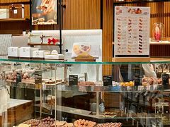 -Laderach 莱德拉(上海环贸iapm店)