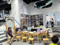 -MINI MARS KIDS CLUB亲子家庭中心(长宁天山店)