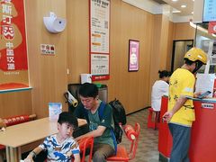 -塔斯汀中国汉堡(夏良地铁口店)