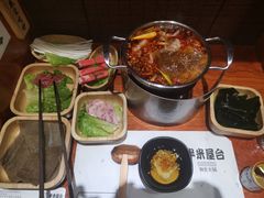 -独食火锅·半米屋台(直营总店)