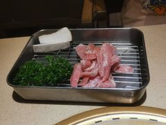 -蚂蚁洞·烤肉大营地(上海静安大悦城店)