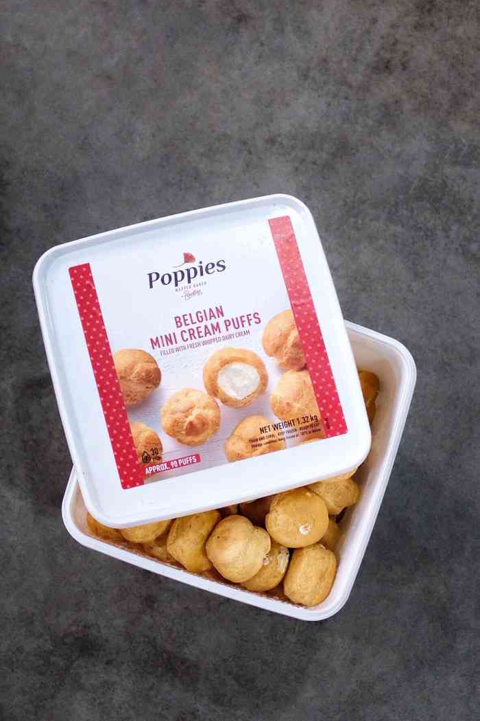 打分 这一桶泡芙真是多!吃了小半个月!奶油馅儿奶香味不足,一般般.