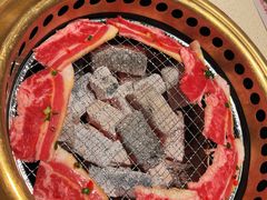 -蚂蚁洞·烤肉大营地(上海静安大悦城店)