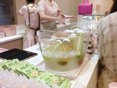 -好利来(上海长宁龙之梦店)