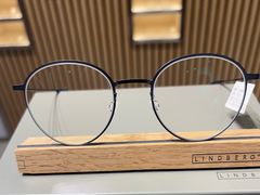 -YI OPTICAL 奕镜·蔡司战略合作店(长宁来福士店)