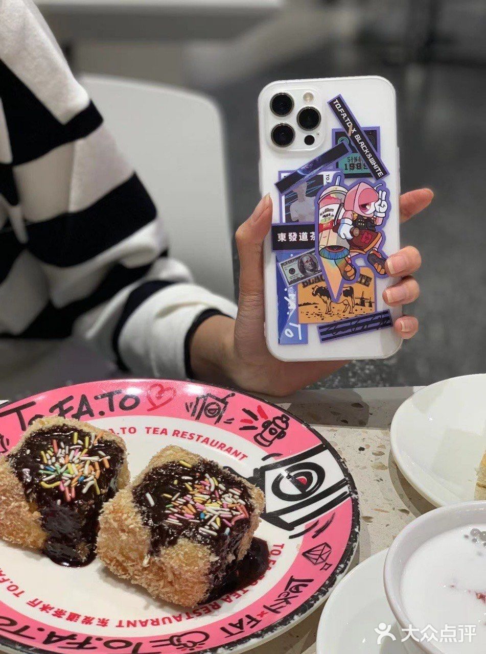 魔都探店｜茶餐厅的天花板出盲盒了，你绝对不能错过👍🏻👍🏻👍🏻 