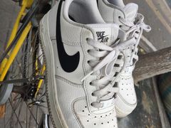 -布瑞琳洗衣(西堤红山店)