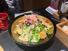 -山川小町·极番烧肉(新地假日广场店)