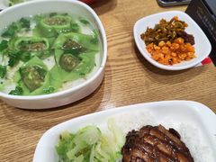 -南城香·饭香串香馄饨香(青年路店)