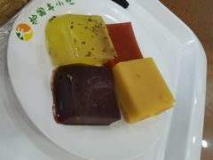四色凉糕-护国寺小吃(地安门店)
