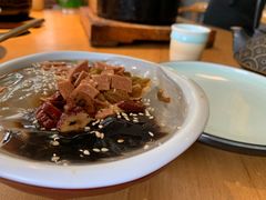 红糖冰粉-胡马八破·川菜小馆(高新万达店)