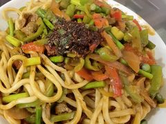 -牛一嘴·兰州牛肉面·大盘鸡(财富中心店)