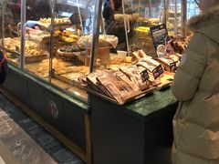 面包甜点陈列柜-东哥面包(江宁大润发店)