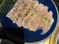 -山川小町·极番烧肉(新地假日广场店)