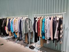 -奕欧来上海购物村停车场