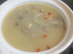 招牌胡椒猪肚鸡-金财记猪肚鸡