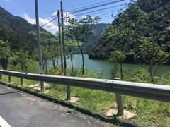 景点-龙井峡漂流