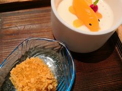 锦鲤芒果奶酪椰香糕-松鹤楼·非遗·苏帮菜(融科店)