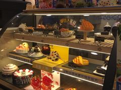 面包甜点陈列柜-DQ·蛋糕·冰淇淋(新佳丽店)