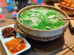 过桥米线-金孔雀德宏傣味餐馆(魏公村店)