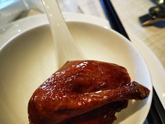 脆皮烧乳鸽-御宝轩(益丰·外滩源店)