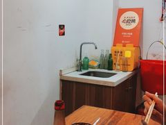 -叶新小吃店(来凤小区总店)