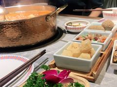 -野山舂·贵州现舂酸汤牛肉(民生路店)