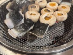 -围炉肉舍丹东海鲜烤肉·烤活鳗(步行街店)