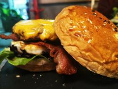 -HIGH FIVE哈福手工汉堡(桂林路店)