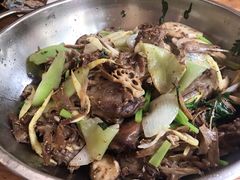主打的干锅鸭头-安诚居干锅鸭头(八角店)