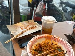 -遇见小面(洛溪新地店)