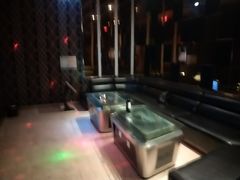 -悦汇商务会所KTV夜总会(松江店)