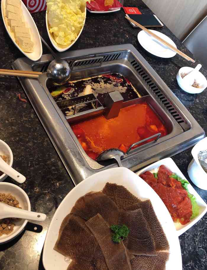 海底捞火锅(东门町店)-"前段时间被海底捞的网红吃法给洗脑了!赶紧.